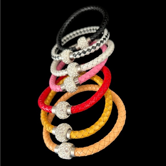 Braided leather bracelet with magnetic clasp choose a color - Picture 4 of 10